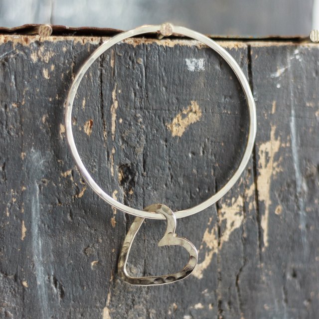 Bangle with heart - small